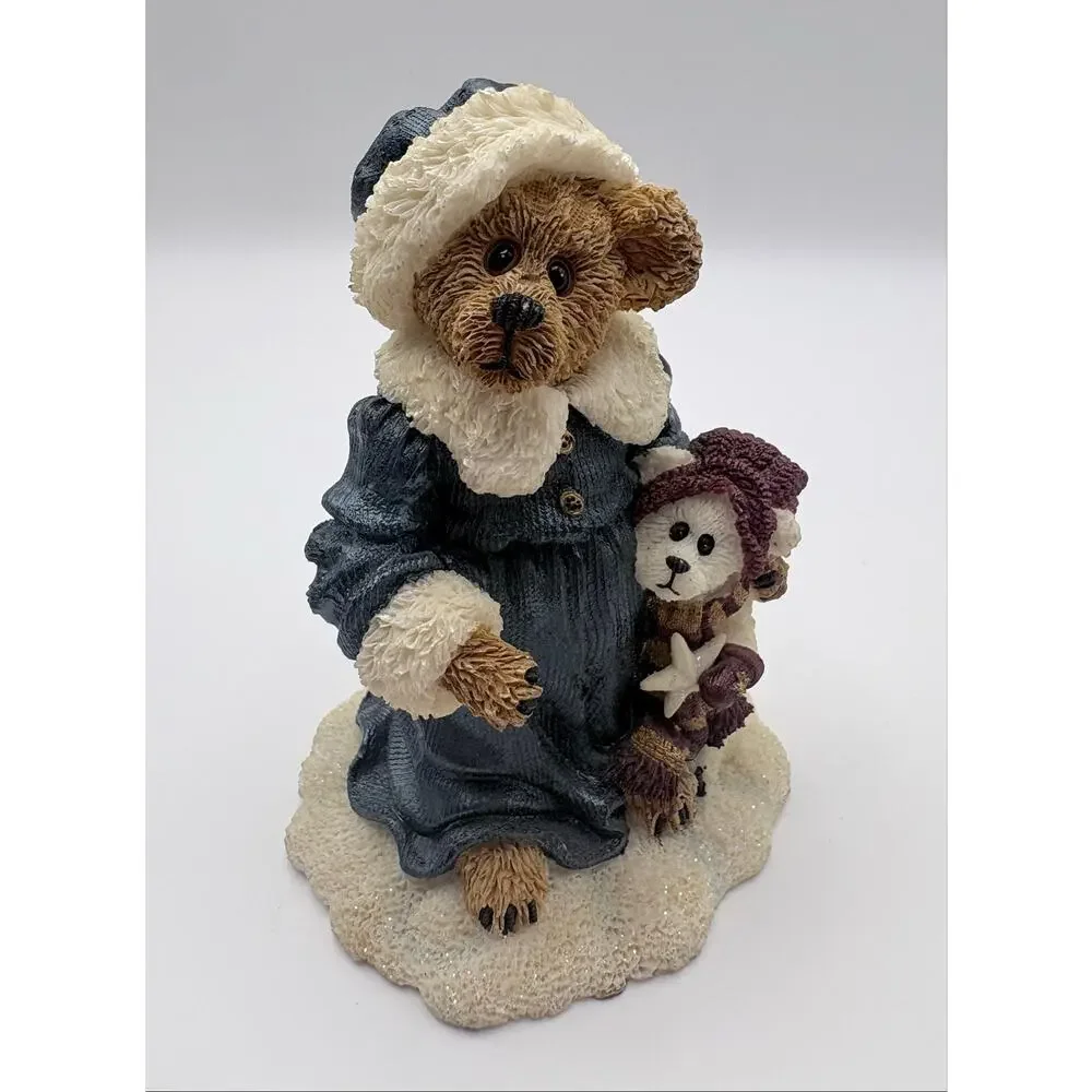 Vintage 2000 Genevieve Berriman w/ Brady Boyds Bears and Friends Bearstone Coll.
